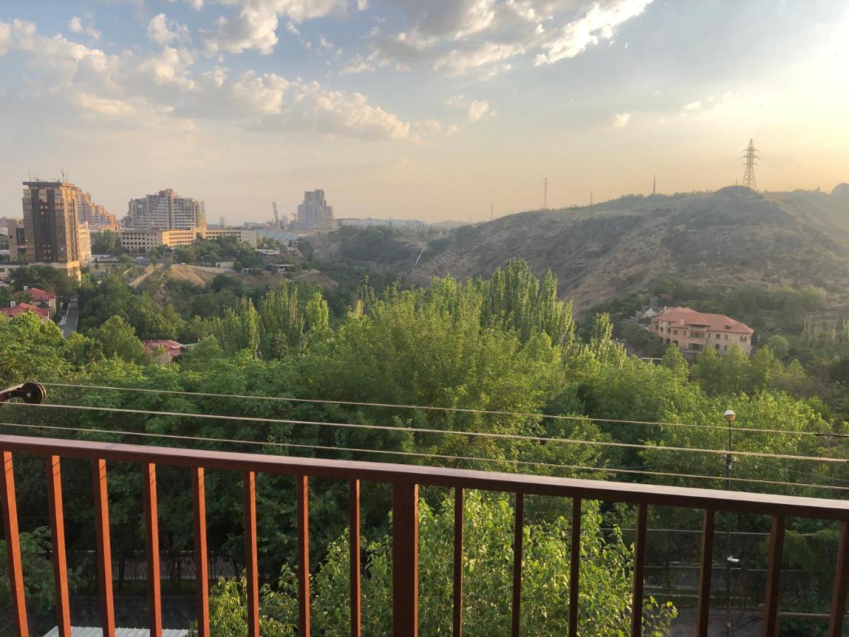 Karen'S Dom & Terrace Βίλα Γιερεβάν Εξωτερικό φωτογραφία